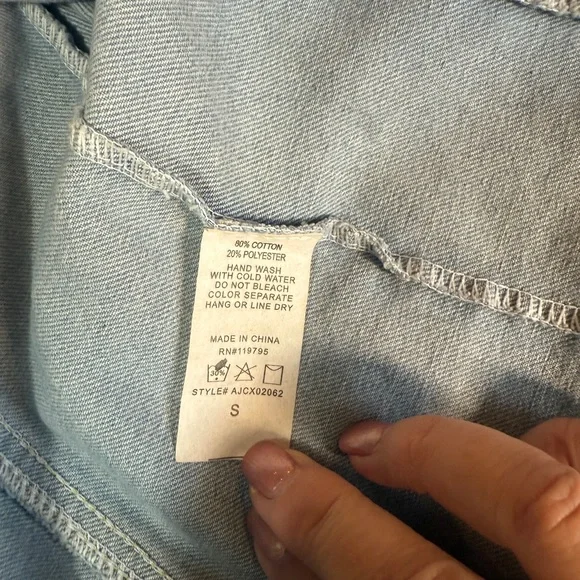 Sadie & Love Oversized Boho Floral Back Embroidery Denim Jean Jacket Size S - Picture 5 of 6